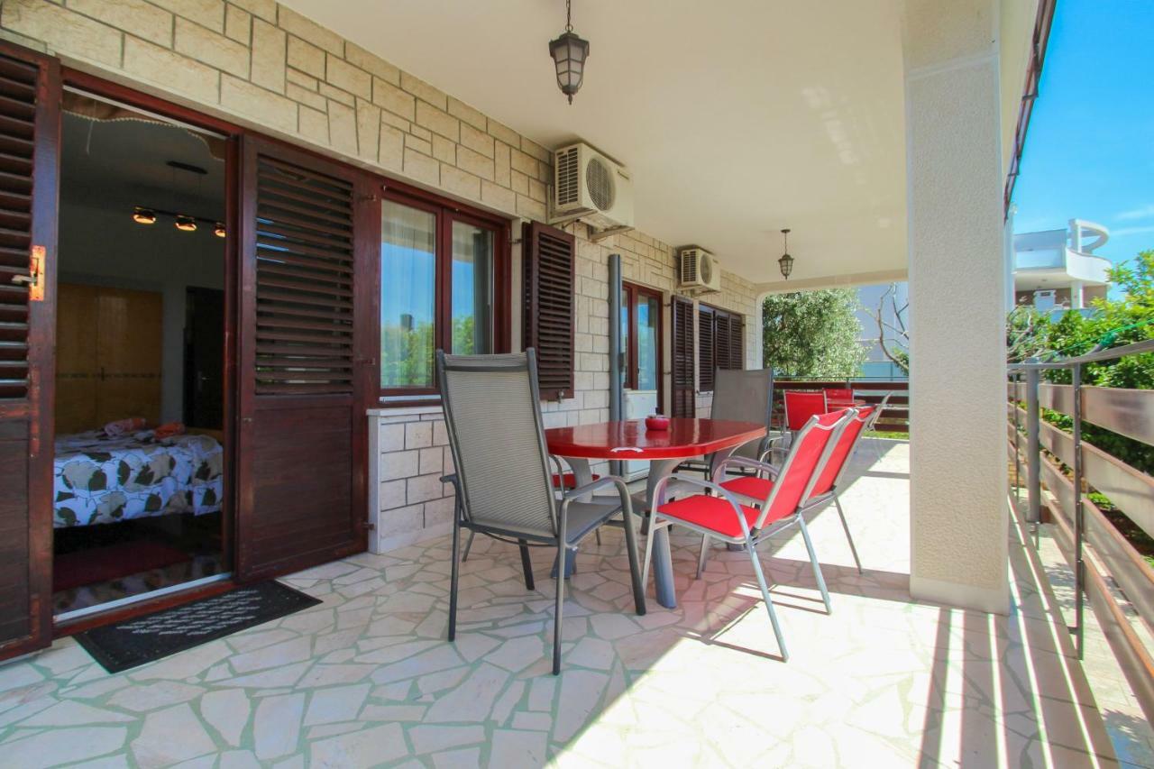 Zelena Oaza Apartment Novigrad  Exterior photo